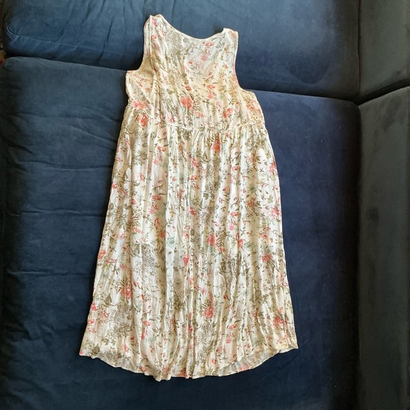 Frye Floral Button Front Sleeveless Midi Dress‎ in White Folk Garden - Picture 6 of 6